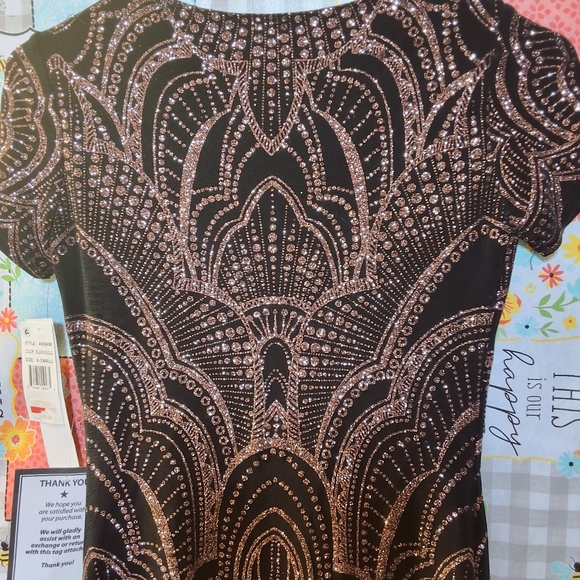 NWT JUMP SHORT SLEEVE BODY CON DRESS - Picture 4 of 10